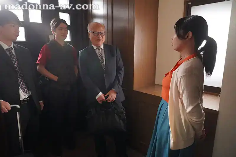 ROE-309 在所有人都離開家後，和母親度過的亂倫生活 ~ 鈴河めぐみ的劇照10
