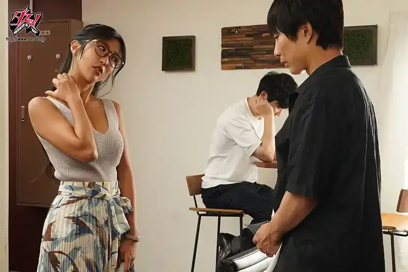 DASS-536 約炮時遇到了平時嚴肅的巨乳女上司，她試圖阻止我告發她，所以願做讓我中出她 ~ 水川蓳的劇照9