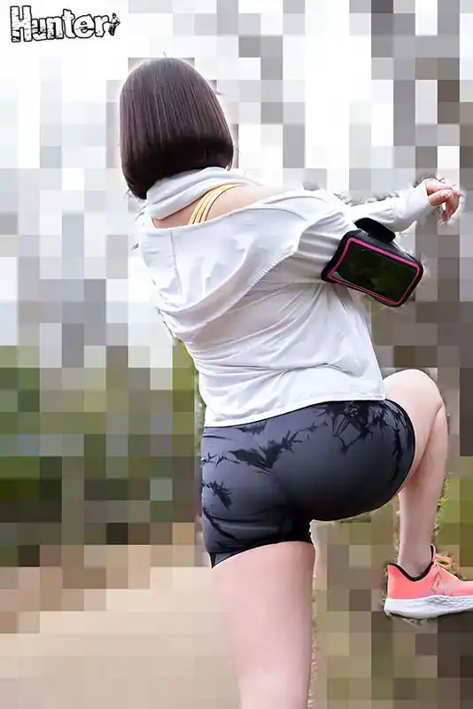 HUNTC-223 附近的雞巴都慢慢的靠近因跑步而興奮的巨乳若妻 ~ 藤井蕾菈 若宮葉月 中丸未來的劇照9