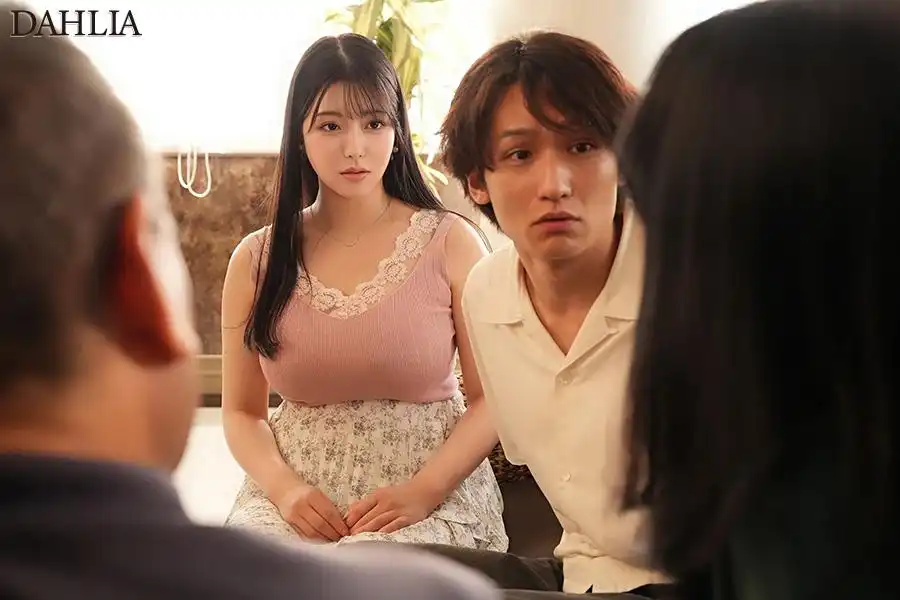 DLDSS-372 和丈夫好友的深厚舌吻Kiss失去去理性的NTR 忘卻互相的關系，肉體緊緊相擁的不倫性交 ~ 朝海汐的劇照10