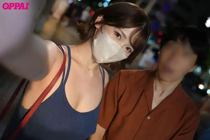 PPPE-287 真空露點在新宿街頭散步，有人盯着我的胸部看，搭訕過後去了酒店，脫下內褲開始做愛了 ~ 美園和花的劇照3