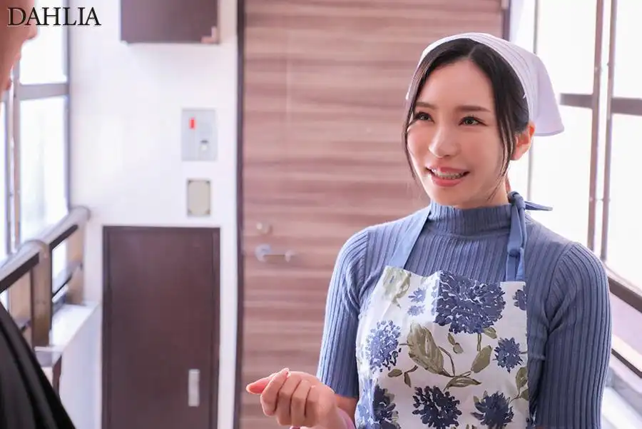 DLDSS-375 在女性禁止入內的男生宿舍裏全身是汗的巨尻美女管忙着工作（空調壞了），盯着她那流着汗的大屁股，我勃起了 ~ 小野夕子的劇照10