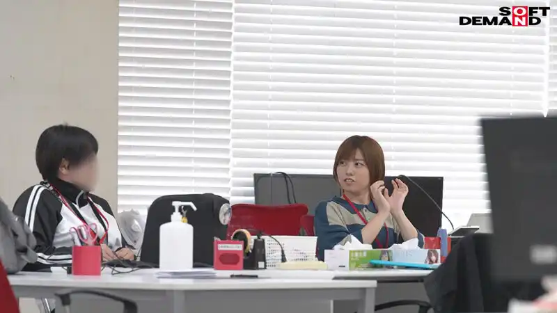 SDJS-290 陰部大庭廣衆的暴露了！半裸AD羞恥業務 SOD女子社員 制作部 ~ 新田好実的劇照16