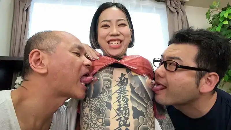NEO-823 W 舌釘舌頭割開全身紋身的不良少女 ~ 結城雫 的劇照5