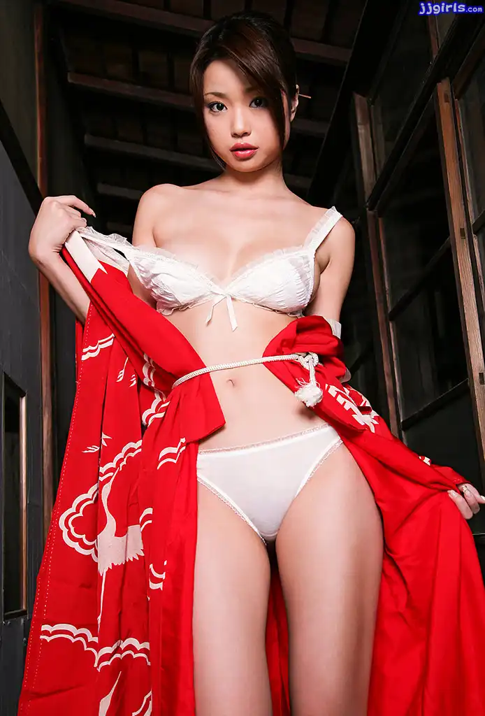 松岡仁美第351張寫真
