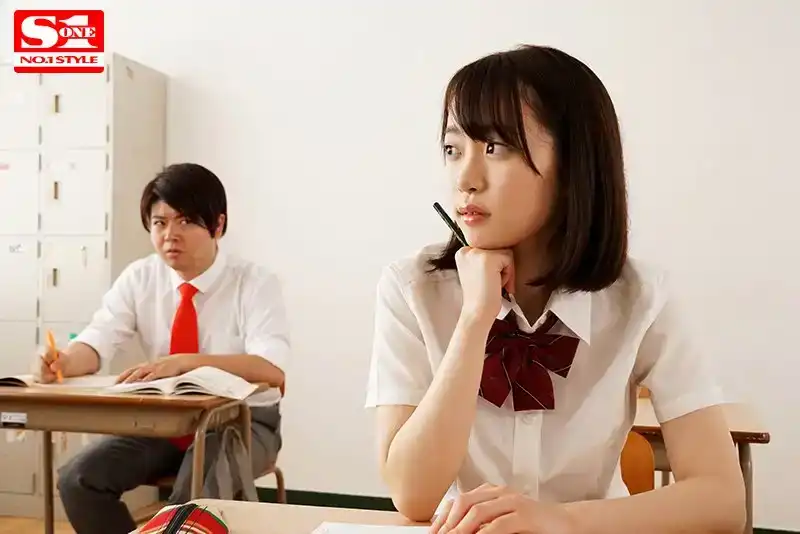 SSNI-548 沒用的我，只能眼睜睜地看着暗戀的女生在我面前被人操了…… 架乃由羅的劇照1