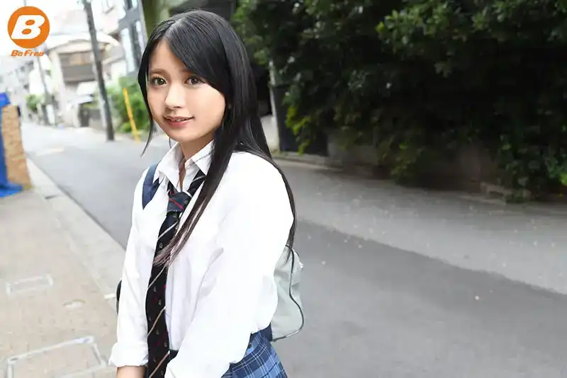 BF-726 好久不見的青梅竹馬竟然是個淫蕩癡女！低聲淫語，打樁騎乘，風騷誘惑我，讓我一遍又一遍地射 ~ 北岡果林的劇照1