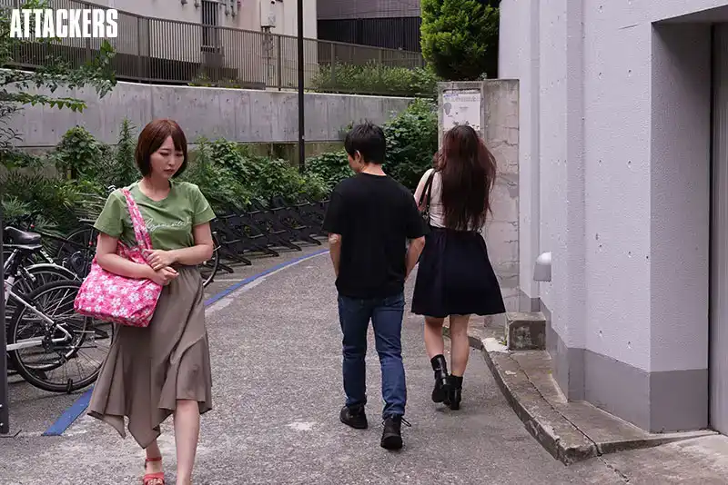 ADN-647 同學聚會上，離婚女同學在我訂婚期間約我去她家 ~ 。那賀崎ゆきね的劇照10