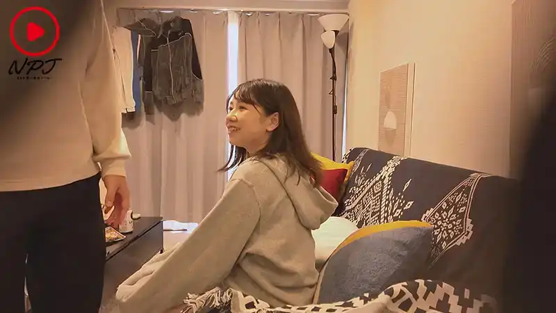 NPJS-119 偷拍！素人H罩杯大奶子到家援交服務被偷拍！ ~ 小阪ひまり的劇照10