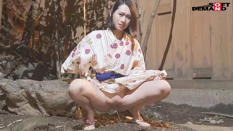 SDNM-497 她的性癖絕對不能讓丈夫知道！來自古都京都的超級M女人妻，34歲。第4章 初放尿，初暴露 M人妻的性欲再次開花，從來沒有過最HIGH的變態性體驗。1泊2日的溫泉之旅人生難忘 ~ 三池小春的劇照9