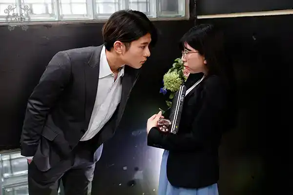 SILK-173 難以忘記的那天晚上 第3夜 ~ 花音うらら 加賀美さら 百咲未色的劇照14