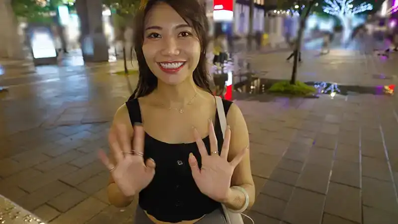 WWMM-004 臺灣最大時尚勝地信◯區的女人，隨便就可以跟男人上牀的賤人！ ！的劇照19