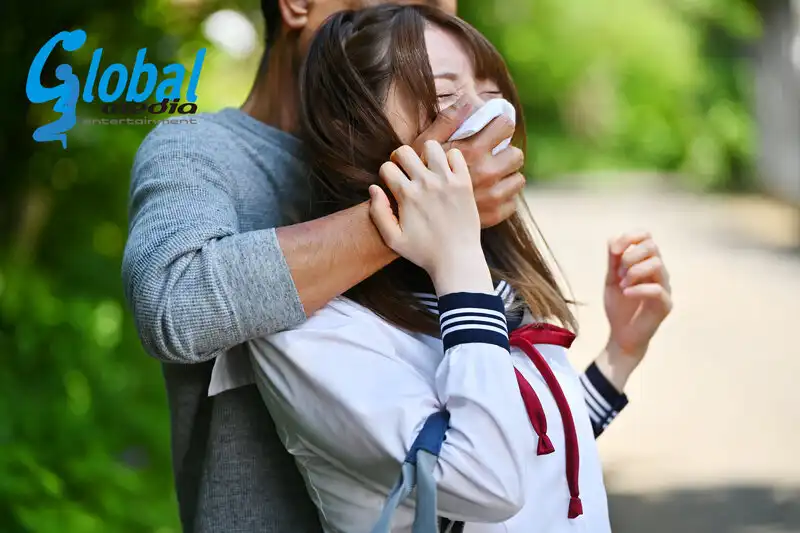 GAJK-019 一名女學生在倉庫裡被束縛並接受訓練。被強姦後變成肉小便池的美少女 中城葵的劇照12