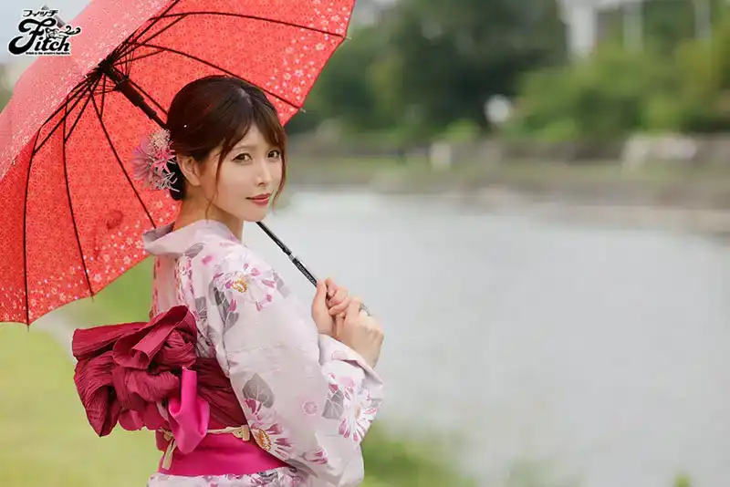 FPRE-132 與10年來首次成爲AV女優的前女友重逢，在家鄉發生了3天的性關系 ~ 新村朱裏的劇照19