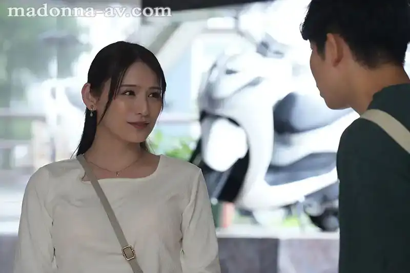 JUR-174 已婚人妻給了男子學生一把鑰匙，畢業前，男生一直都在那裏中出她 ~ 廣瀨百合的劇照10