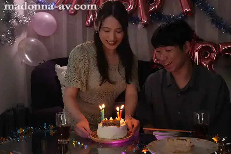 JUR-174 已婚人妻給了男子學生一把鑰匙，畢業前，男生一直都在那裏中出她 ~ 廣瀨百合的劇照5