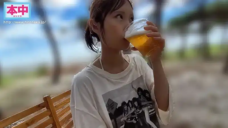 HMN-642 和店裏兼職的可愛女孩去海邊約會，她天真無邪惡，而身體卻已然成熟，毫無防備的E罩杯奶子若隱若現，我把持不住底線的操了她 ~ 鈴之家鈴的劇照12