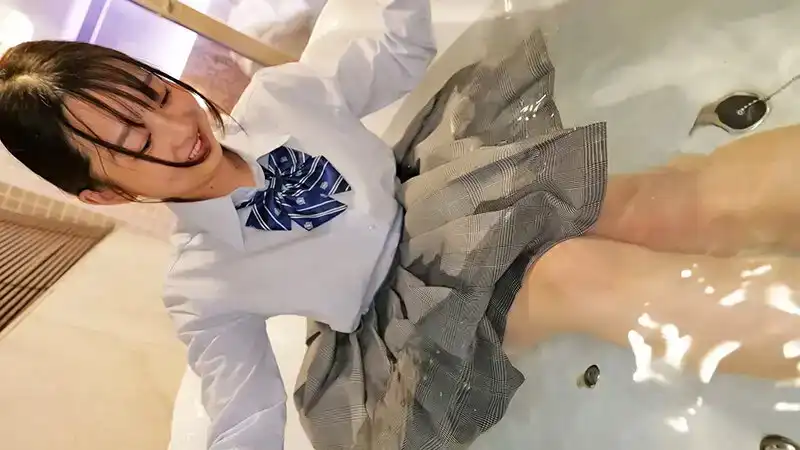 NAPS-006 搭訕 Paco 06 學校附近的美容院裏遇到的超絕美人女子大生是野球部的經理！我一定會用大雞巴治愈她！ ~ 望月蕾的劇照5