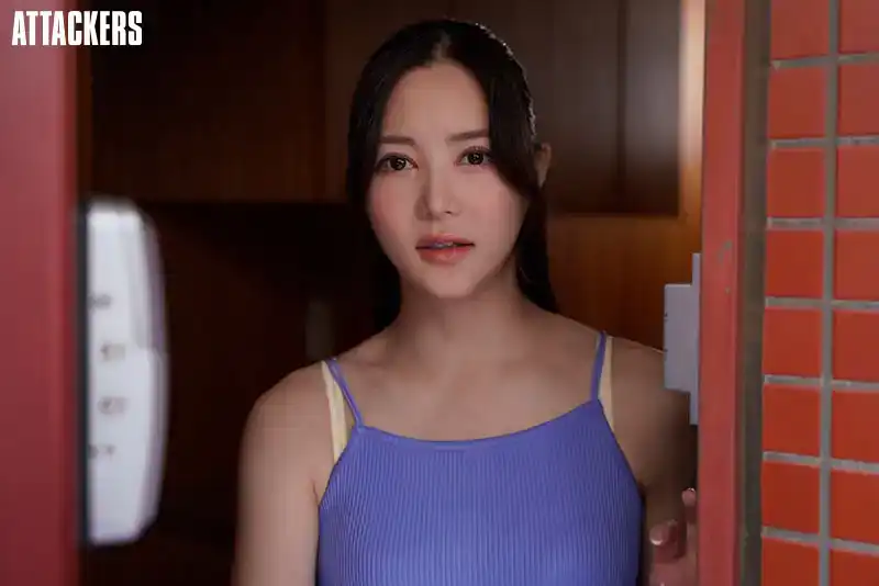 ADN-663 光天化日這下和欲求不滿的隔壁人妻主婦通奸，操的渾身是汗 ~ 白峯美羽的劇照10