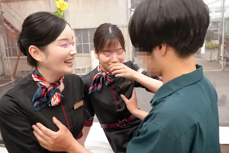 DVMM-197 魔鏡特輯 顏出MM號～限170cm以上～雙飛美腳空姐！~ 本田桃 前田美波 青田悠華 久和原聖羅 白崎水麗的劇照10
