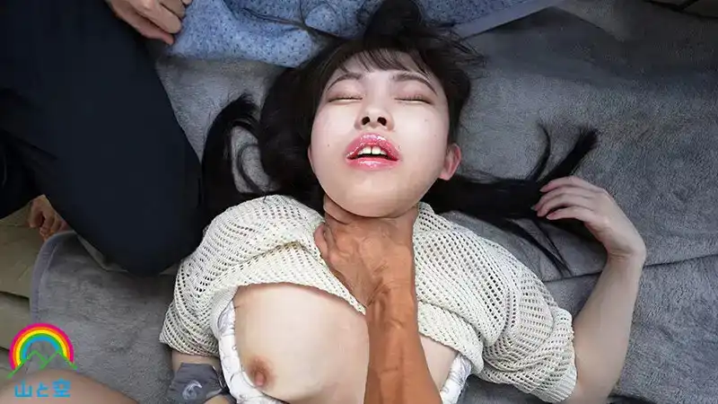 SORA-587 美少女被尾行強奸。無辜清楚系美少女被下藥綁架。掐脖子、扇耳光，被迫深喉羣交3P放題 ~ 瀬戸ひなこ的劇照17