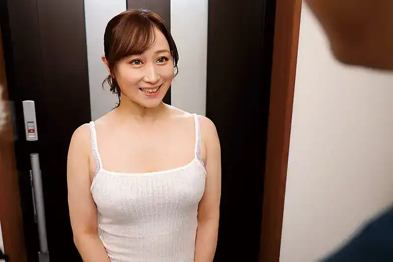 NACR-912 聽說這家搬家公司的業者非常出名，是位喜歡穿緊身衣褲巨乳翹臀的熟女姐姐 ~ 川上優的劇照19