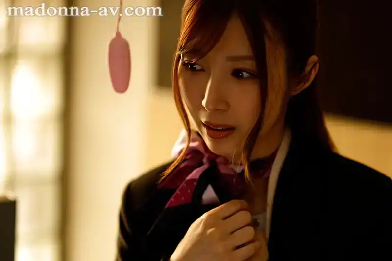 JUR-221 我的未婚妻成了變態客戶的性奴。墮落的辦公室受付娘，被中出輪奸內射 ~ 今井栞菜的劇照6