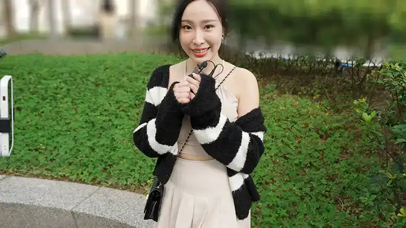 WWMM-005 臺灣時尚愛好者聚集的中◯區，那裏的女孩隨便上。捏着臺妹的柔軟大奶操起來真爽的劇照19
