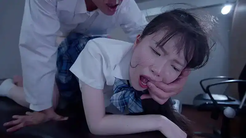 REAL-891 變態咽喉專科診所，可憐的女學生被惡德醫生的深喉中出弄醒，並抽泣着性欲覺醒高潮 ~ 藤田梢的劇照10