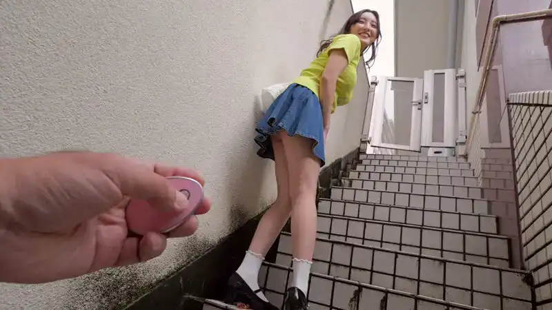 CEMD-633 恥辱、侵犯、淫蕩穿着、繁華街約會！Vol.28 ~ 森澤佳奈的劇照19