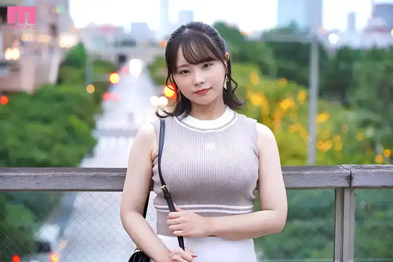 MIDA-050 人氣童星出道AV5年了，甜蜜又充滿愛意的乳房按摩。她用完全發育的H罩杯乳房來喚起他的雞巴 ~ 中山文香的劇照11