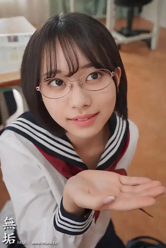 MUDR-303 薛定諤的裙子：獨身化學老師和女學生裙底的故事 ~ 赤名いと的劇照8