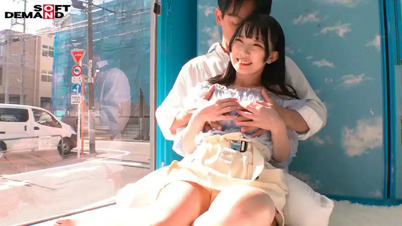 SDMM-192 魔鏡一號！平均年齡19.6歲！ ！ 【露肩女大學生限定】首次深度胸部按摩！有些羞恥，嘆了口氣還是接受了。胸部敏感娘能接受生中出嗎？ ~ 南日菜乃 小日向める 四乃宮もも 愛野ひなた的劇照8