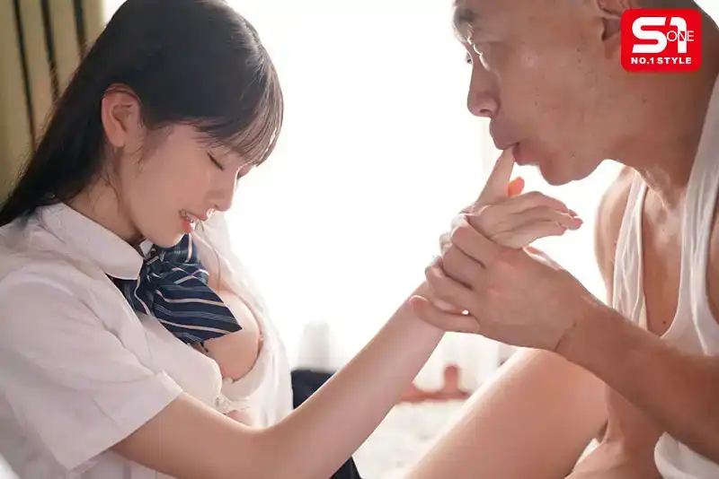 SONE-604 十幾歲的我被交給叔叔照顧，他舔我的身體並和我發生性關系，很惡心。 ~ 白上咲花的劇照4