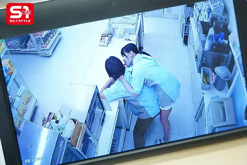 SONE-602 生意氣可愛的兼職女學生像小混蛋一樣對待我！我要讓她明白我那勃起不退的大雞巴的厲害！ ~ 渚あいり的劇照5