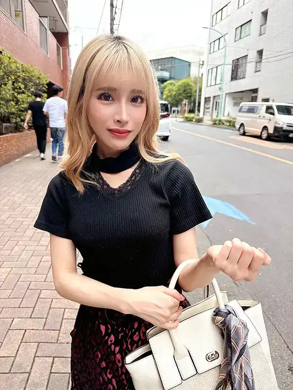 AKID-116 全年高溫！懷孕是沒事的！ Off-paco 女孩的過度性愛視頻（個人拍攝）~ 加藤桃香 星空めい的劇照12