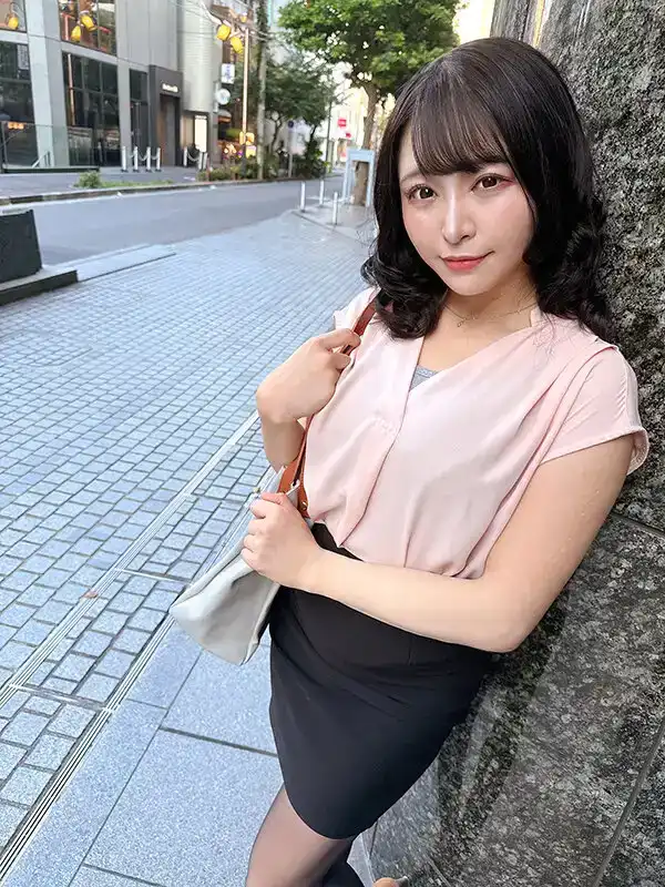 AKID-116 全年高溫！懷孕是沒事的！ Off-paco 女孩的過度性愛視頻（個人拍攝）~ 加藤桃香 星空めい的劇照1