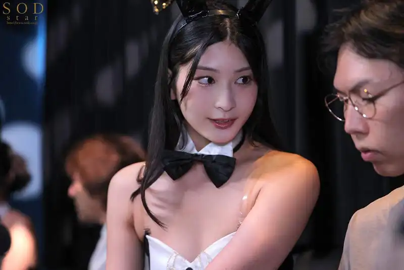 START-259 年輕大學生愛上了風俗店最紅的兔女郎，她的另一面其實是位地系離婚人妻。在他的瘋狂追求下，兩人開始同住並天天沒羞沒燥的暴走射精！ ~ 本莊鈴的劇照14