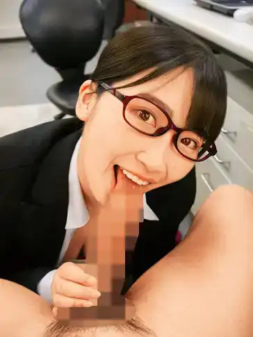BDSR-531 忍不住一直射…… 吞食男人的萌臉騷貨覺醒了！ ！勾引男人的騷貨 大合集 12人的劇照2