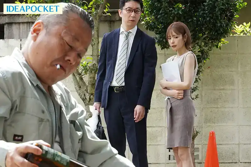 IPZZ-501 人妻自宅沙龍爽翻天 醜陋猥瑣鄰居絕倫大屌狂幹美豔美容師高潮迭起 ~ 桃乃木香奈的劇照12