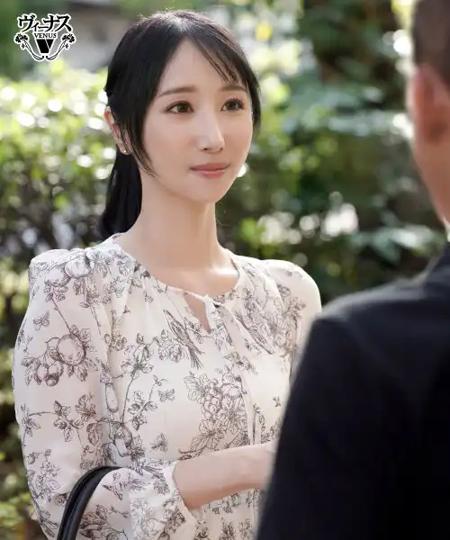 VEC-687 把打工處的美豔人妻帶回家中出 ~ 小野阪唯香的劇照10