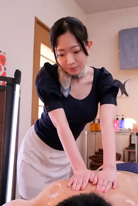 MTALL-139 渣男的持久大屌讓巨乳人妻連續高潮的10次內射 溫泉旅行 ~天宮かすみ的劇照10