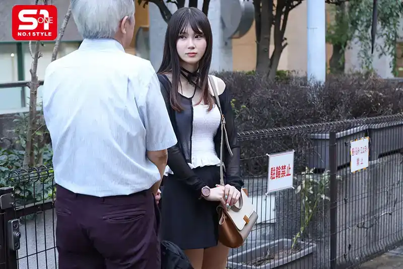 SONE-654 23歲從去年起就在歌●伎町公園附近站街賣春，跟中年大叔的變態玩法越幹越爽，徹底上癮啦！~ 水乃菜乃華的劇照9