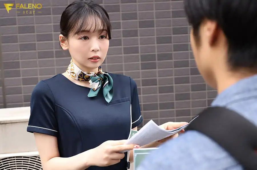 FSDSS-990 一臉嫌棄卻被軟磨硬泡做到素股的意志薄弱美容師，我尾行到了她家 ~ 時田亞美的劇照10