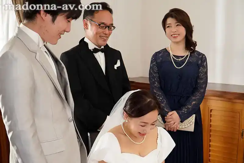 ROE-344 曾經大吵一架後離婚的元夫妻。20年後和好如初的我們，像新婚時那樣幹到精疲力盡 ~ 岡江凜的劇照3