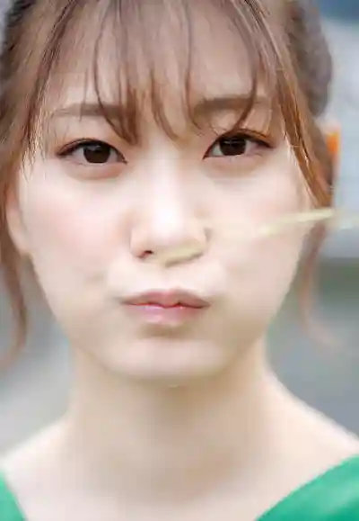 美谷朱里封面照片寫真
