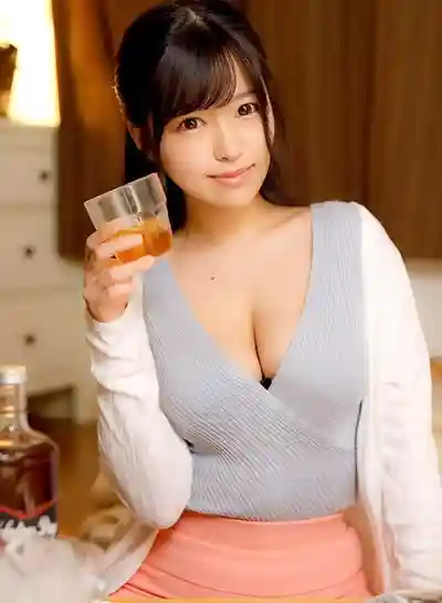 椿莉香