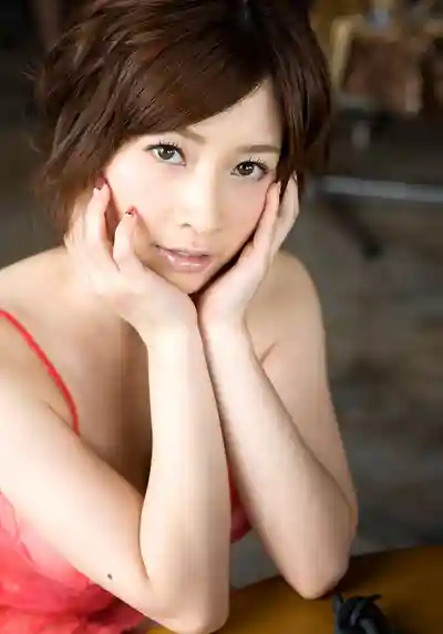 奥田咲封面照片寫真