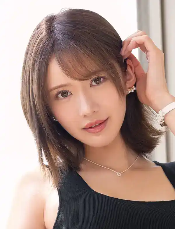 七瀨詩音