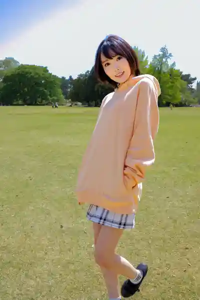 TCHB-046 免費約炮檔案 BEST SEKECTION 精選合集 03 ~ 菜月光 二宮和香 新井裏真 藍澤りく 的劇照2